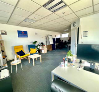 Bureau privé 36 m² 8 postes Location bureau Rue Saint-Simon Lyon 69009 - photo 2